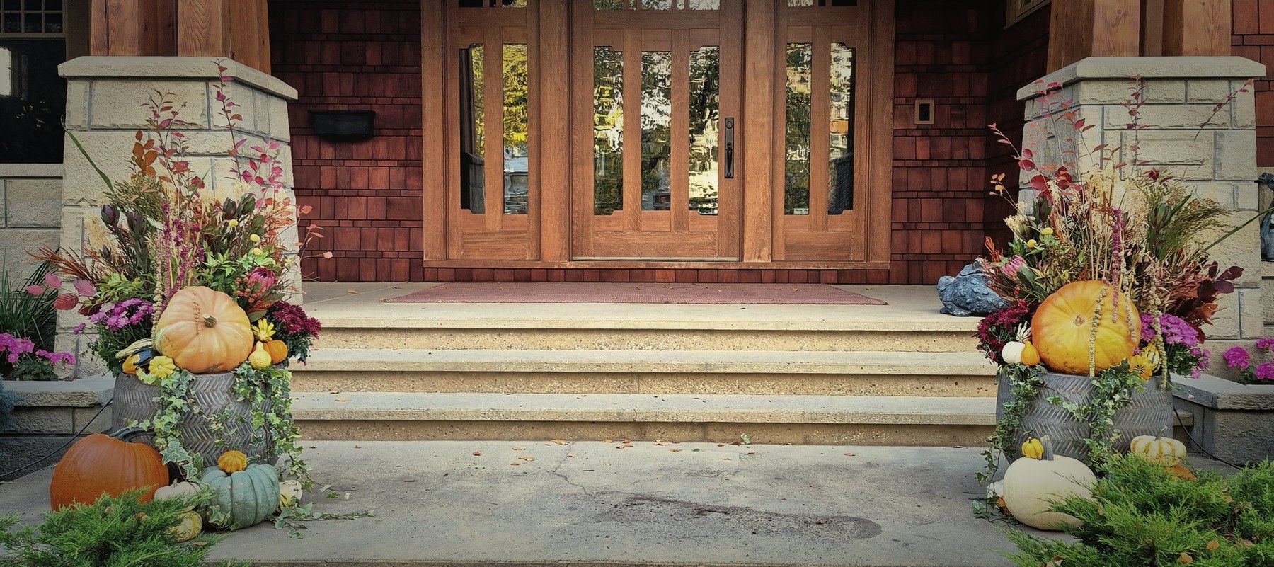 An autumn entrance